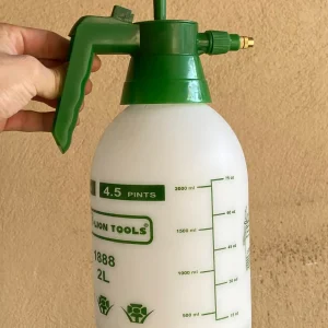Rociador Manual «Verde Jardín» – 2L