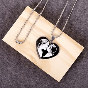 Colgante corazón grabado