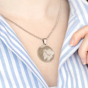 Colgante redondo grabado