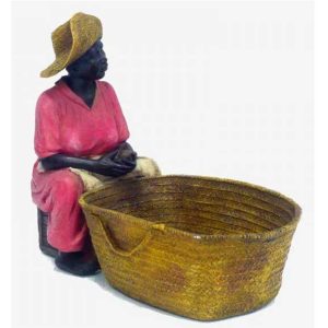 Figura Decoración: Mujer Africana Sentada Vestido Rosa